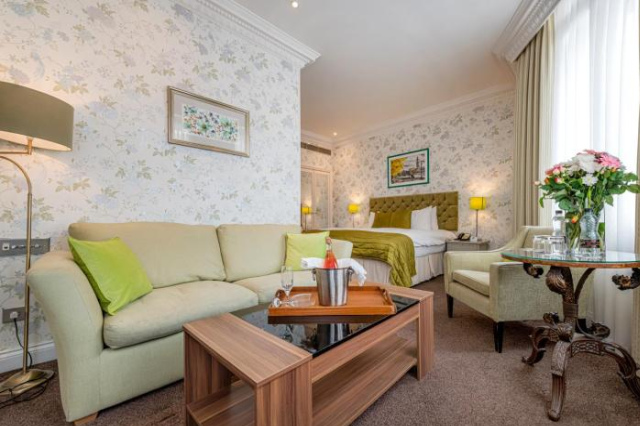 Ashburn Hotel - London