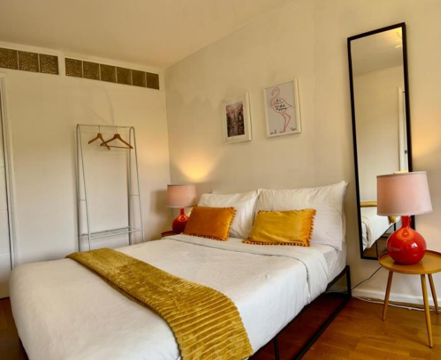 Great 2 Bedrooms Apartment 15 Mins from the Centre - London
