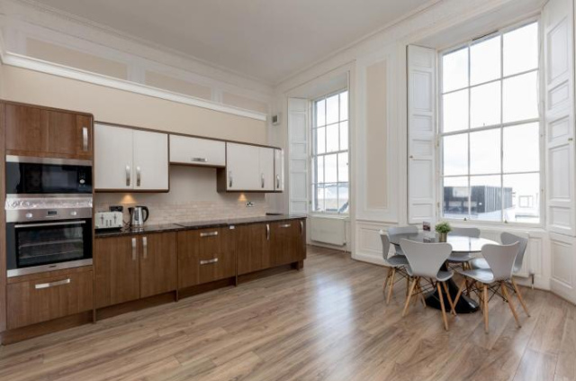 Edinburgh Destination York Place Apartment - Edinburgh