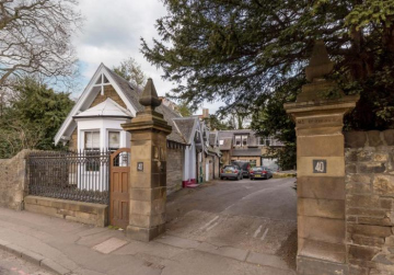 Luxury 3 bed house city centre, right next to Murrayfield.