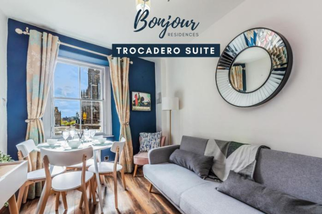 Royal Mile 3BR-2BA, 1 min to castle - Free Parking & Zip Link Beds by Bonjour Residences Edinburgh - Edinburgh