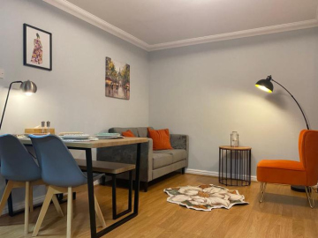 Private Main Door Lovely 2 bedroom apartment