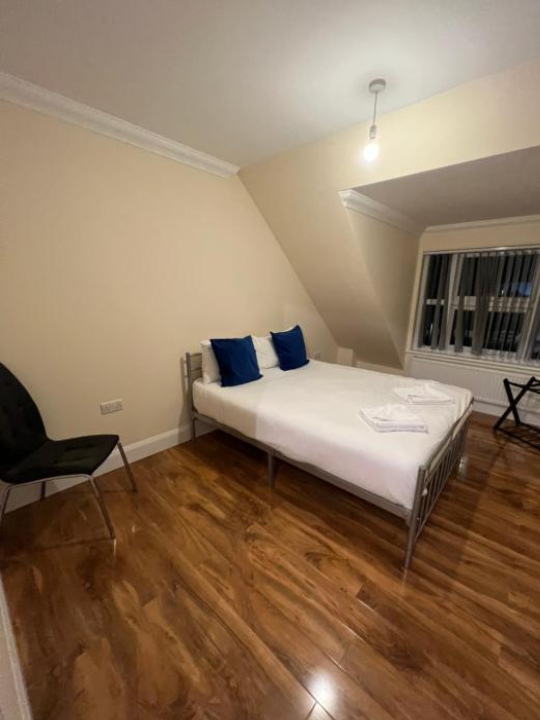 Relaxing Airport Rooms - Heathrow