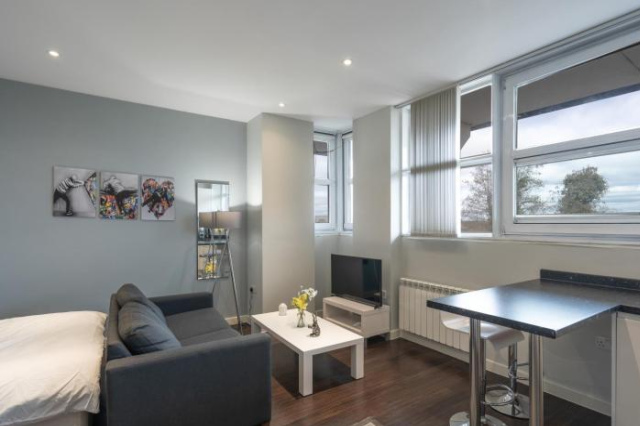Superb Studio - Heathrow