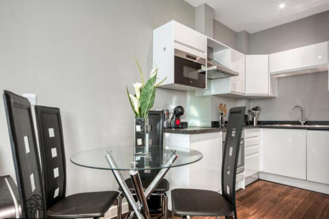 Cosy 1-Bed by Heathrow Airport - 希斯羅