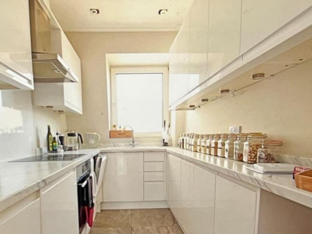 Richmond-On-Thames, London, Luxury Apartment With Balcony - Heathrow