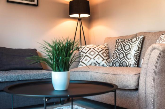 Hewlett Townhouse Addlestone - 希斯羅