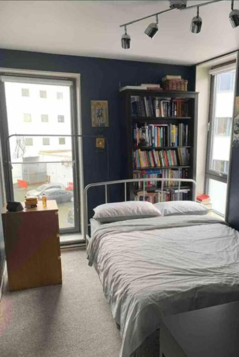Central spacious duplex with parking - Glasgow