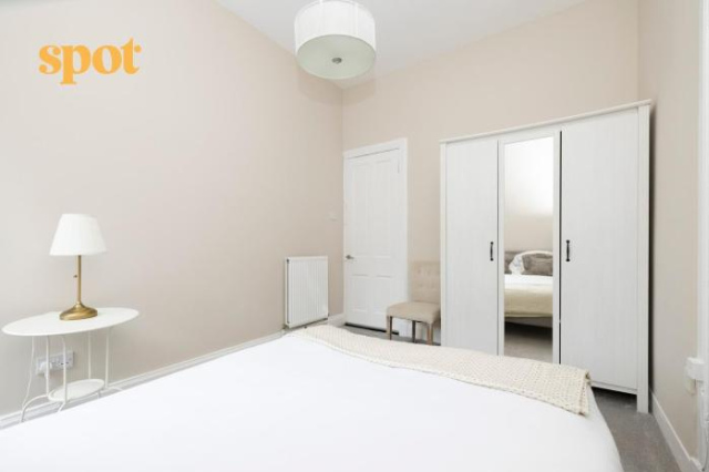 Central 2BD-1BA Flat - Glasgow