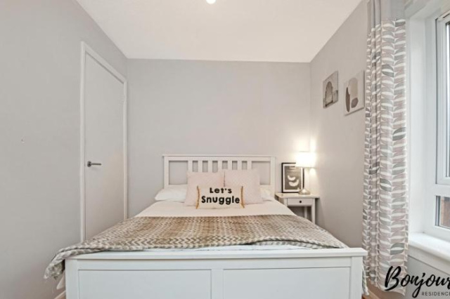 Rosier Suite - Finnieston-Free Parking,Private Entrance & Patio by Bonjour Residences Glasgow - Glasgow