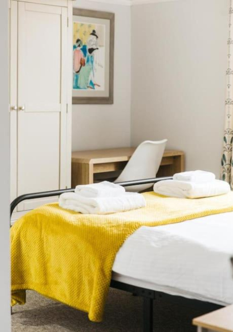 Sunny Home With Hot Tub, En-Suites & Free Parking - Bath
