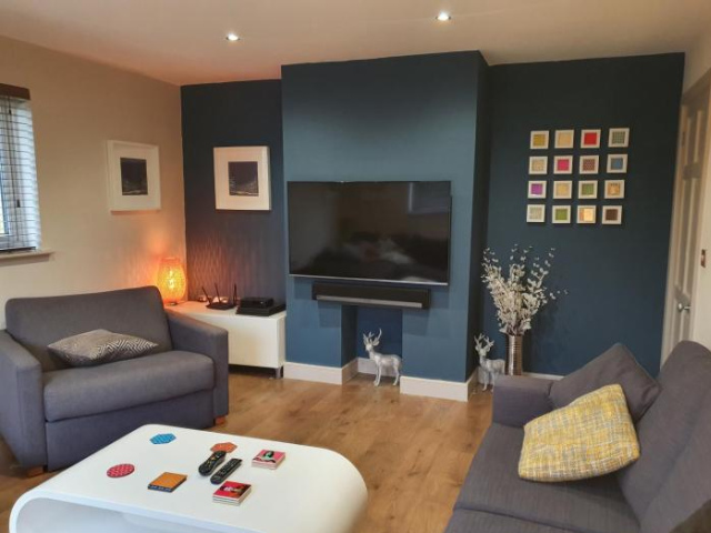 FREE Parking, Stylish and Spacious Bungalow - Bath