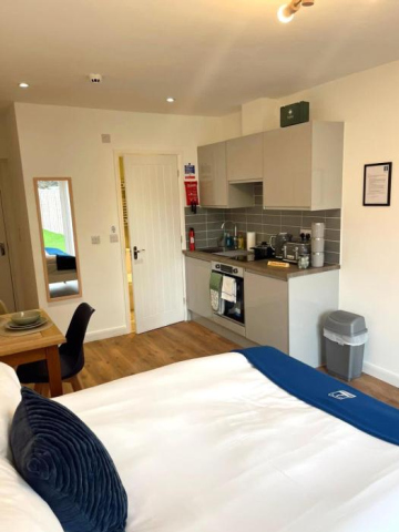 Cambridge Studios and Suites by Tas Accommodations