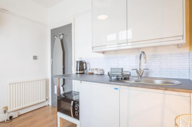 Private & Charming Studio Room 3 by Milton House - Cambridge