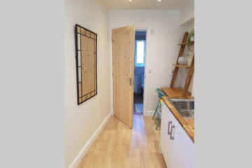 Cosy, self contained annex