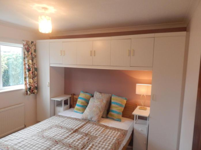 Two bedroom corporate and family stay with parking in popular location - Cambridge