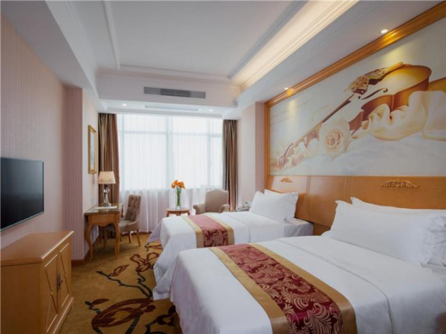 Vienna Hotel Shenzhen Shiyan Tianbao Road Store - Guangdong