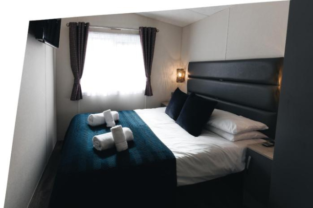 White Horse Holiday Park, Lincoln with Private Hot Tubs - 英格蘭