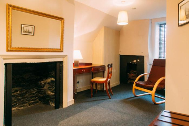Dundee Backpackers Hostel - Angus