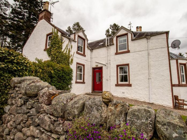 Rottal Farmhouse - Angus