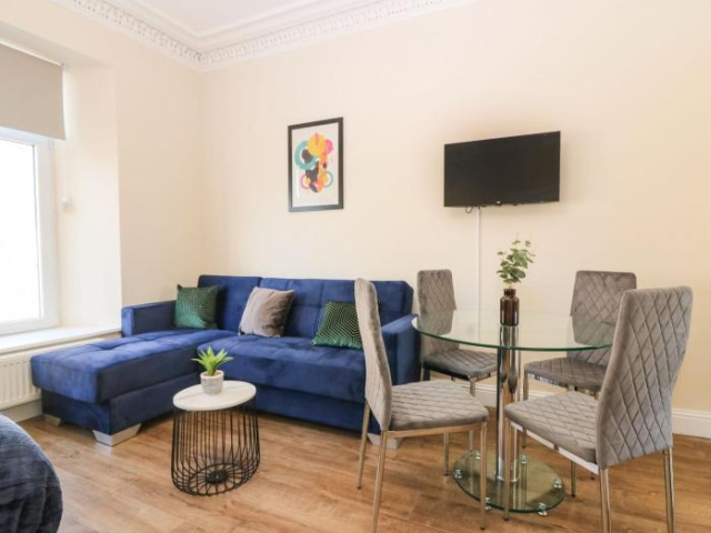 Apartment 4 - Angus
