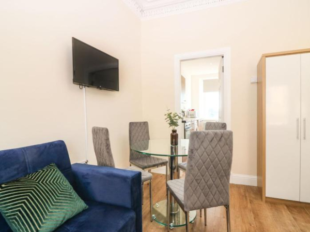 Apartment 4 - Angus