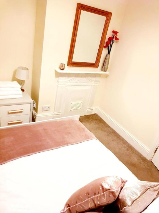 WhiteGates Apartment - Chester
