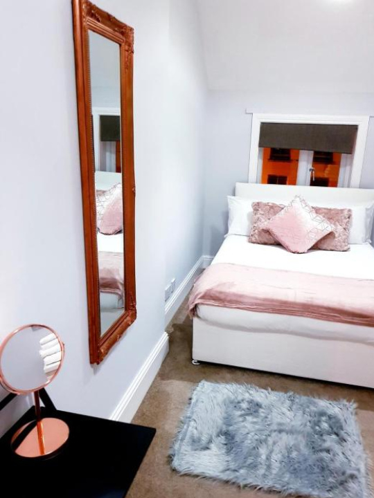 WhiteGates Apartment - Chester