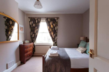 Stylish and Cosy 2 Bedroom Home Retreat in Chester