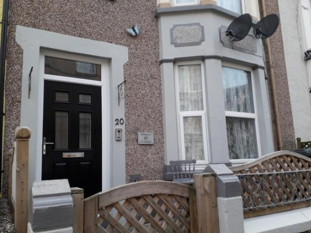Birchwood Apartment - Llandudno