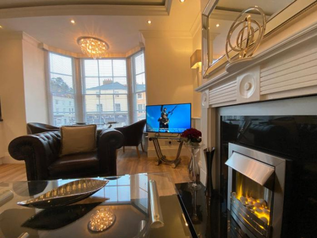 The Maureen Suite - Llandudno