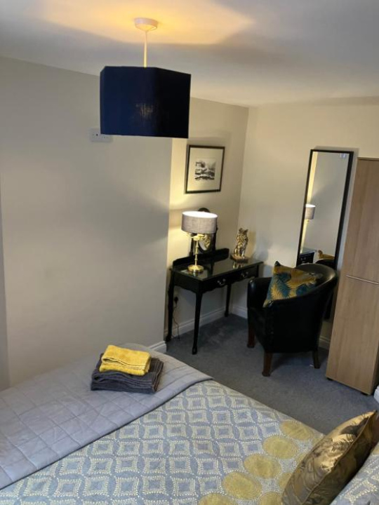 THE OCEAN SUITE - 2 minute walk to the lovely beach front promernade of llandudno - Llandudno