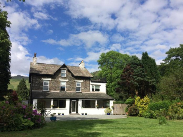 Lake View Country House and Self-catering Apartments - Grasmere