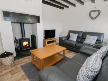 5 Ceirnioge Cottages