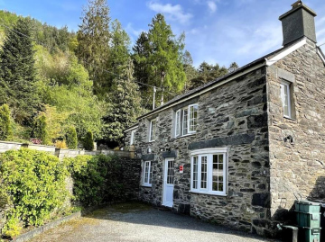 Cosy 2 Bedroom Cottage in Betws y Coed, Snowdonia