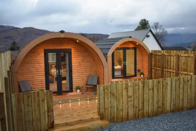 Apex Studio Pod & Jacuzzi Bath - Fort William