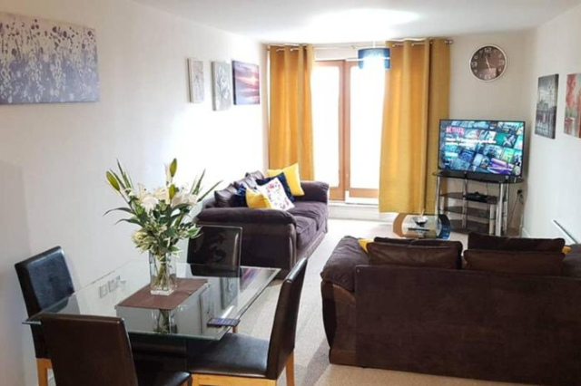 KCS Birmingham City Apartment with Balcony/Parking - Birmingham