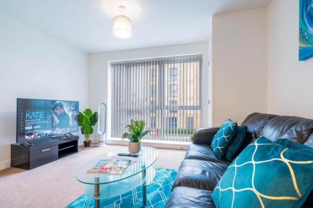 Haus Luxe City Centre Apartment l Secure Parking l Gated Development - Birmingham
