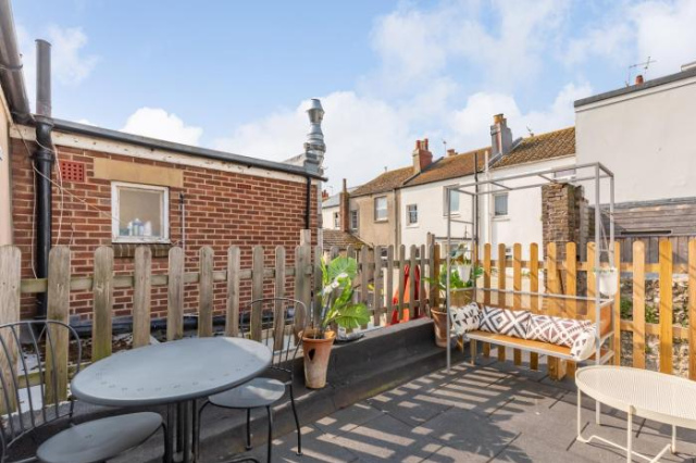 Trendy Central 1 Bed Flat with Roof Terrace - Brighton and Hove