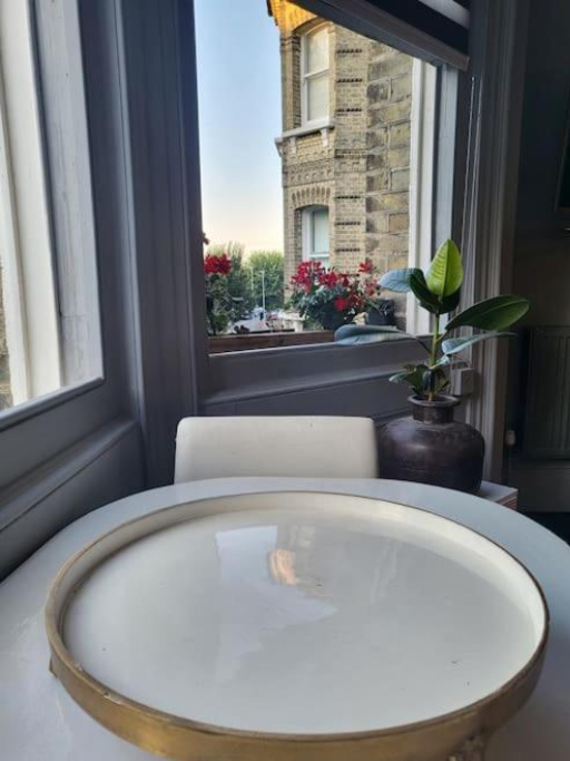 9 Spacious One Bed in Central Hove with Free Parking - Brighton and Hove
