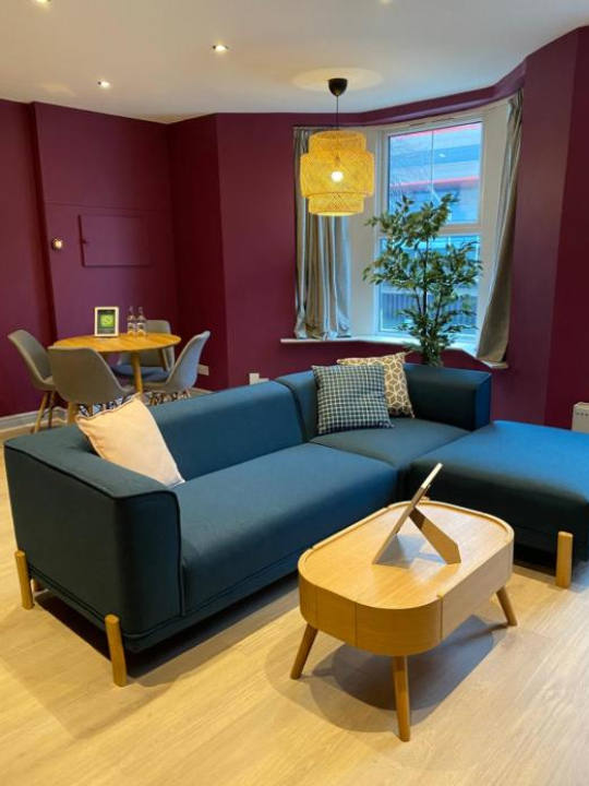 Aaron Wise - 17 Fitzhamon Apartments - Cardiff