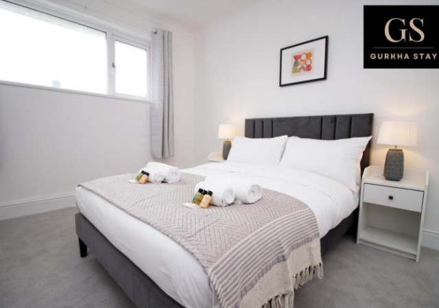 4 Bedroom Modern House, Perfect for Int-Students, Family Relocations, Groups & Contractors by Gurkha - Cardiff