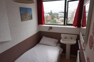 Bianjing Bed and Breakfast Hotel