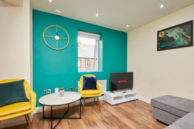 Emerald Gem of Leeds -Great Location with Parking - Leeds