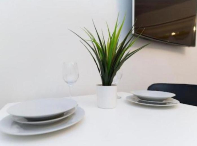 Bayswater Apartments with Free Parking - Leeds