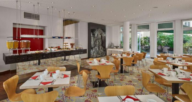 Radisson RED Berlin Kudamm - Berlin