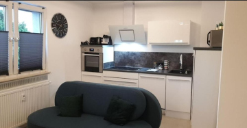 Apartment mit schöner, moderner Einrichtung