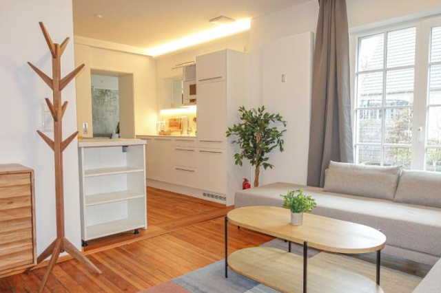 LUXOMES: Design Apartment - Near Airport - Nuremberg