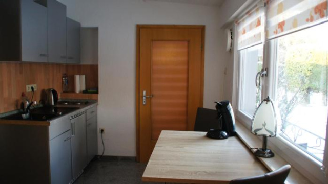 Bungalow an der Tanne mit überdachter Terrasse - Dusseldorf