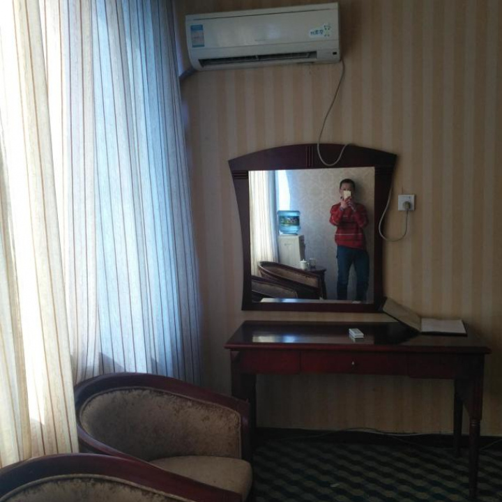 Image Alt